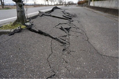 地面の亀裂