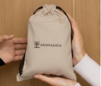 自分をいたわるひとときに。大切な人を想うギフトに。アロマシアの香りを。