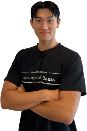 新山亨己（にいやま・なおき）